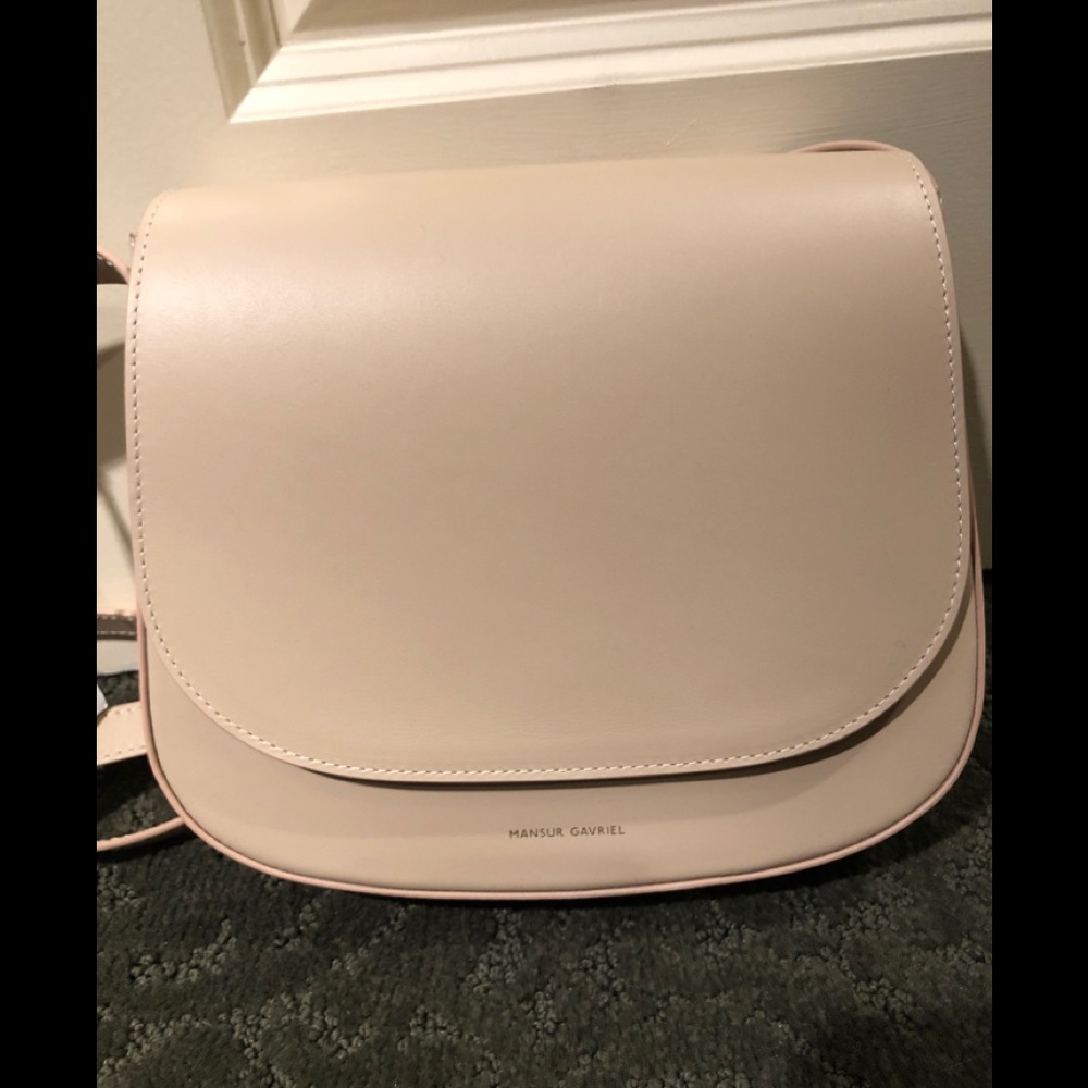 NWT MANSUR GAVEL CALF CROSSBODY NATURAL color